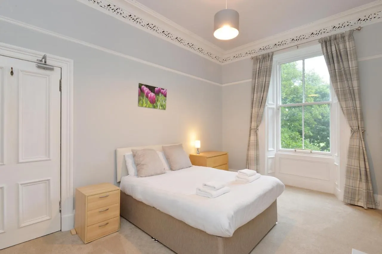 Home By The Meadows, Close To City Centre Edinburgh