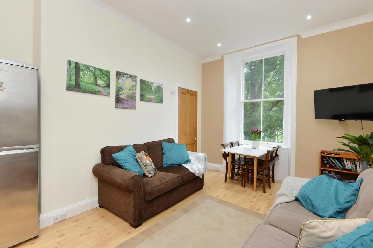 Home By The Meadows, Close To City Centre Edinburgh 0*,