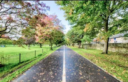 Home By The Meadows, Close To City Centre Edinburgh