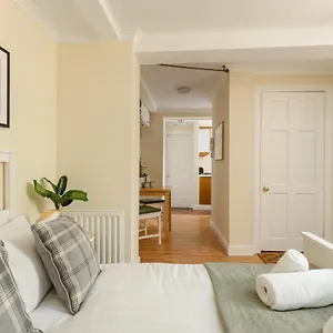 Cosy Dean Village Apartamento
