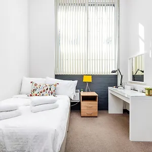  Apartment Altido Cosy In Newington